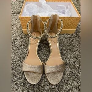 Badgley Mischika Champagne Glitter Ankle-Strap Heels Sandals size 7 NWT